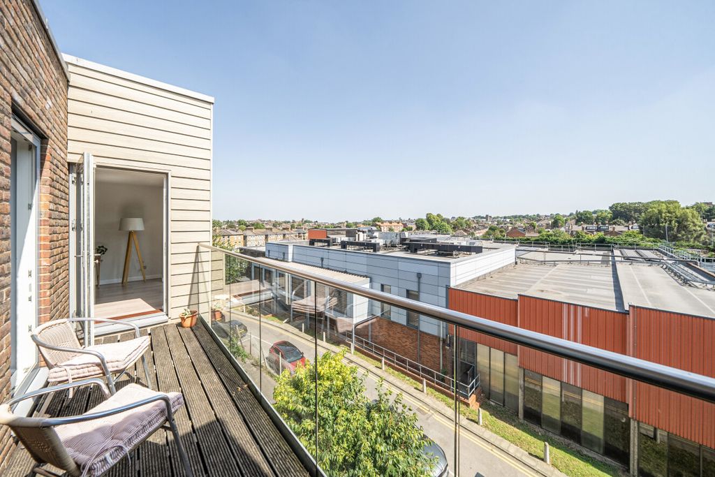 Property photo 3 of 16 1482430-6-6A3Be97...