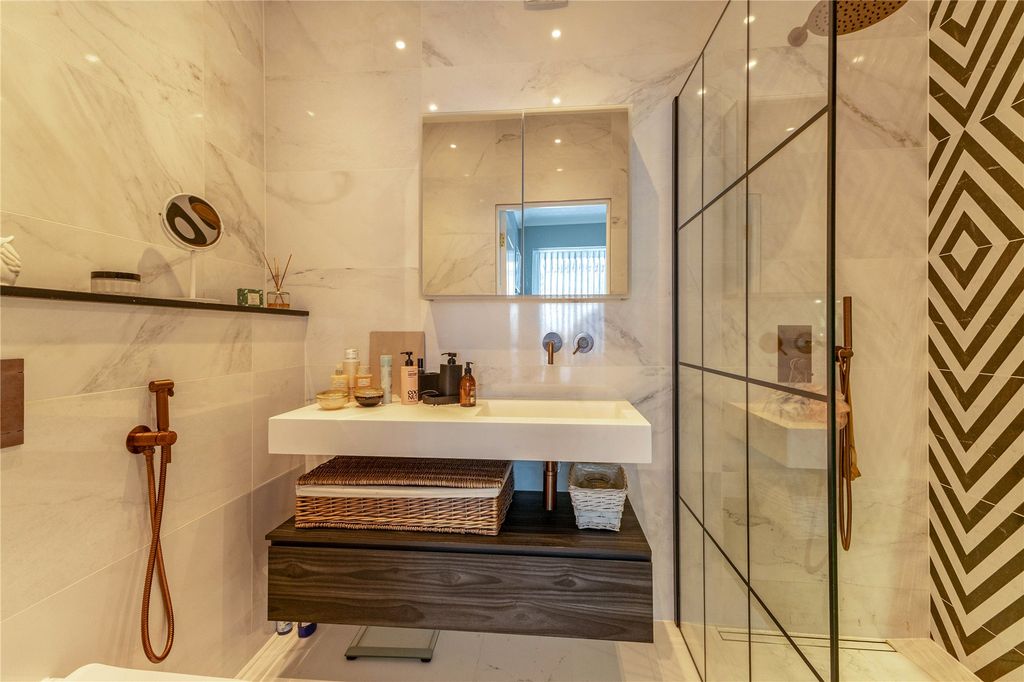 Additional image 11 of 3 bed flat for saleKingston Vale, London SW15