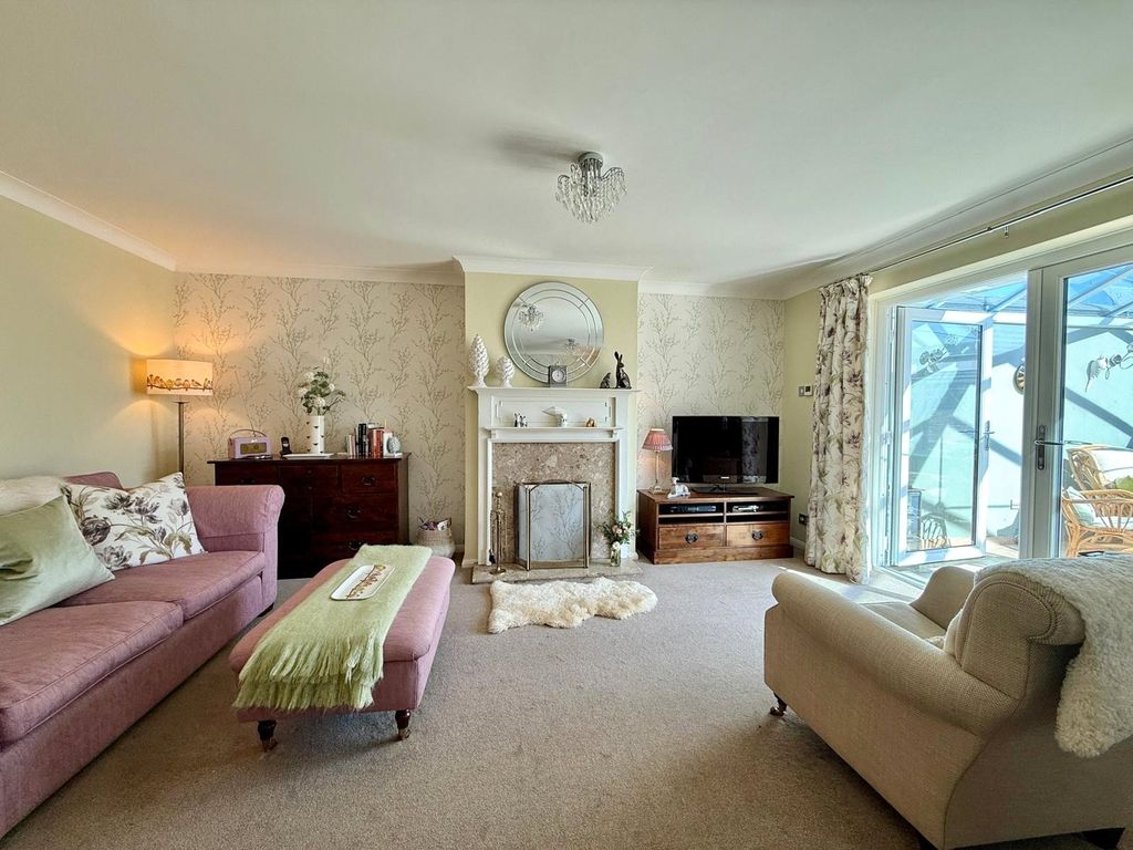 Property photo 3 of 10 Picture No. 11