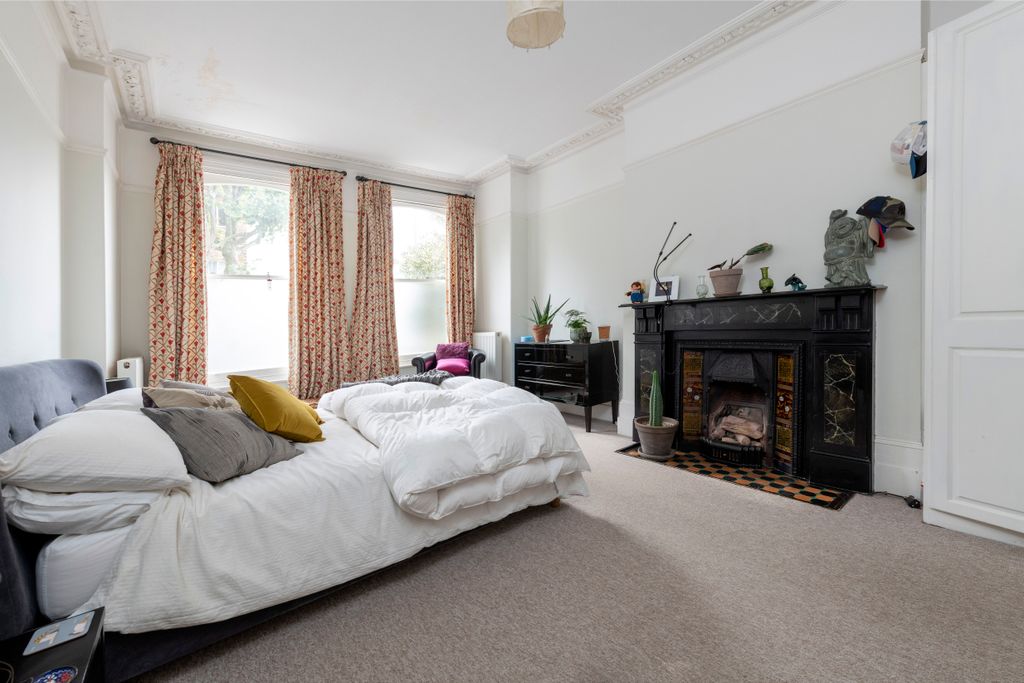 Property photo 3 of 9 Photo 03