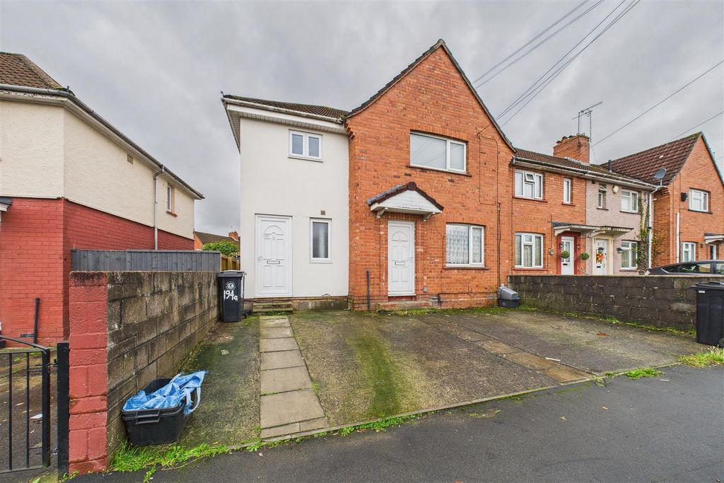 Property photo 1 of 32 194, Ilminster Avenue Bristol, Bs4 1By | Hollis Mo