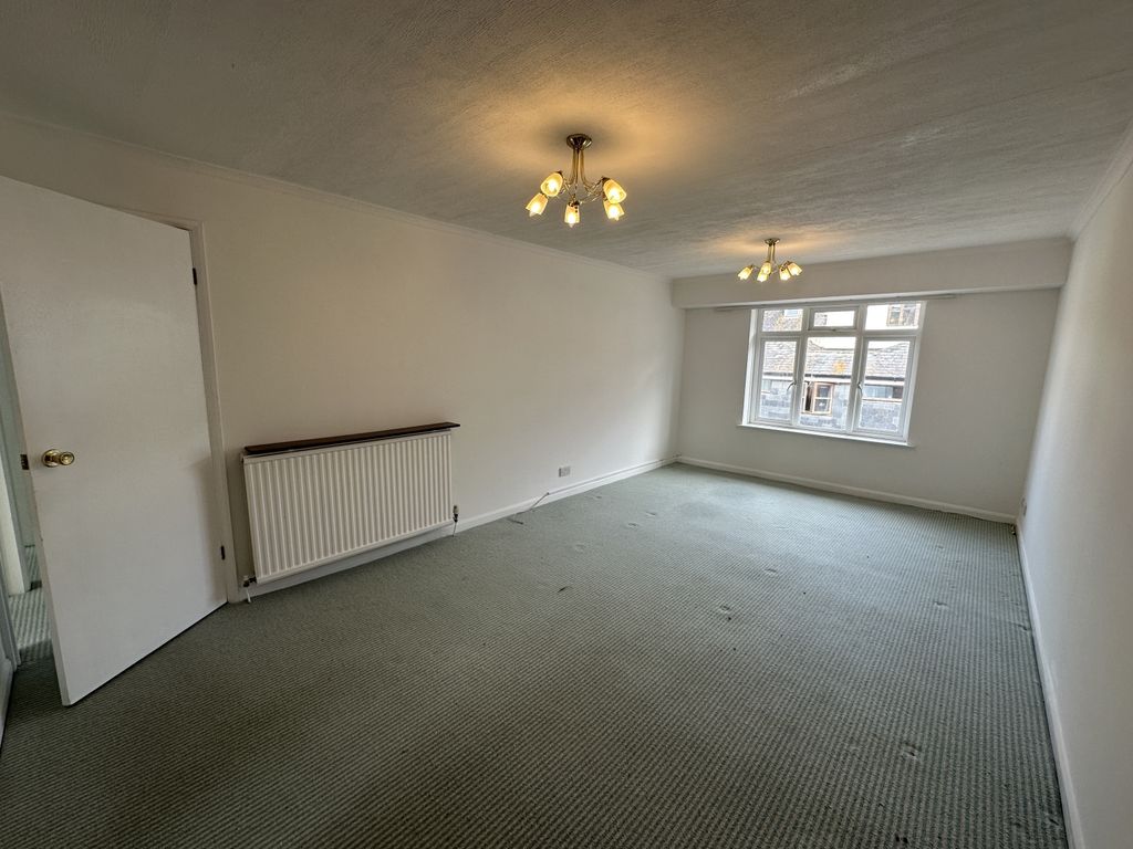Property photo 3 of 9 Img_1036