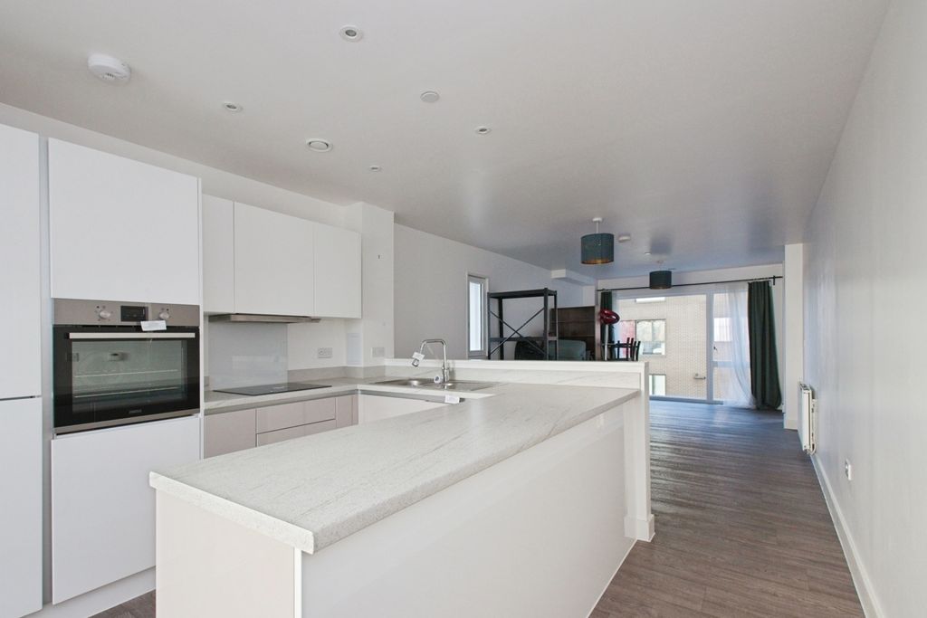 Property photo 2 of 14 Photo