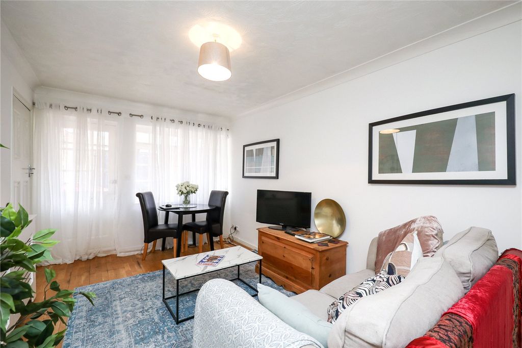 Property photo 2 of 15 Picture No. 05