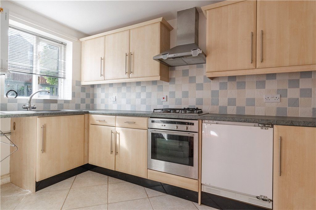 Property photo 3 of 18 Kitchen