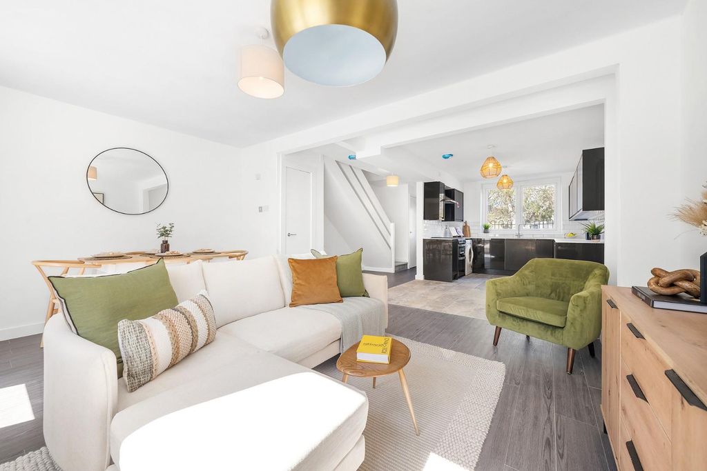 Property photo 1 of 16 Reception (1).Jpg