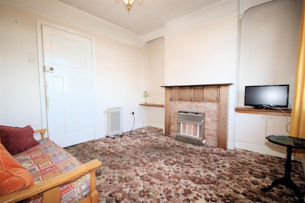 Property photo 3 of 13