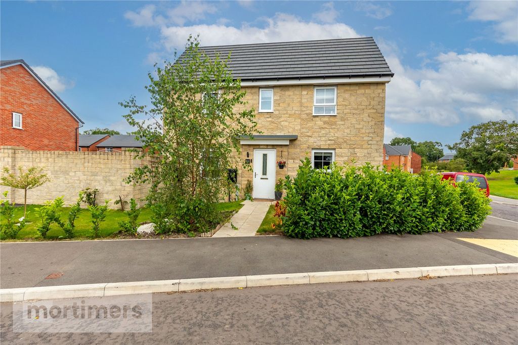 Property photo 1 of 19 External