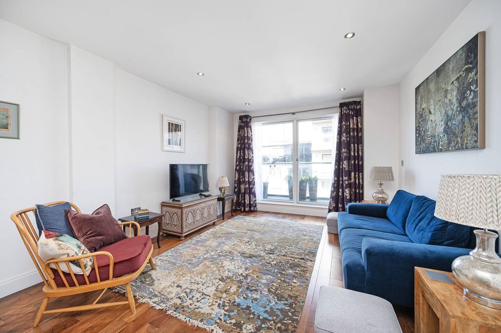 Property photo 1 of 9