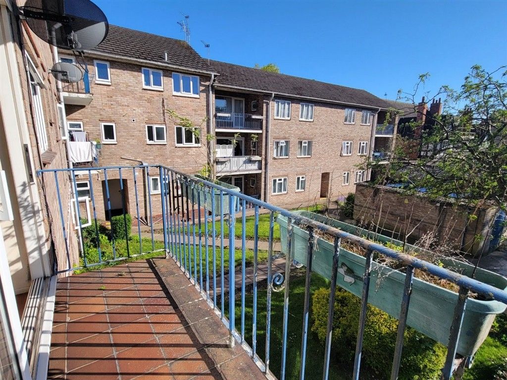 Property photo 3 of 11