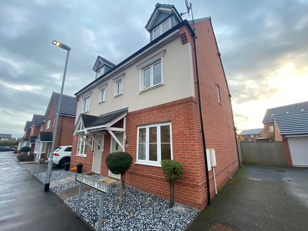 Property photo 1 of 11 Front