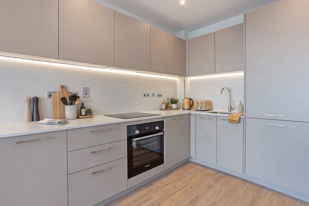 Property photo 3 of 15 Picture No. 30