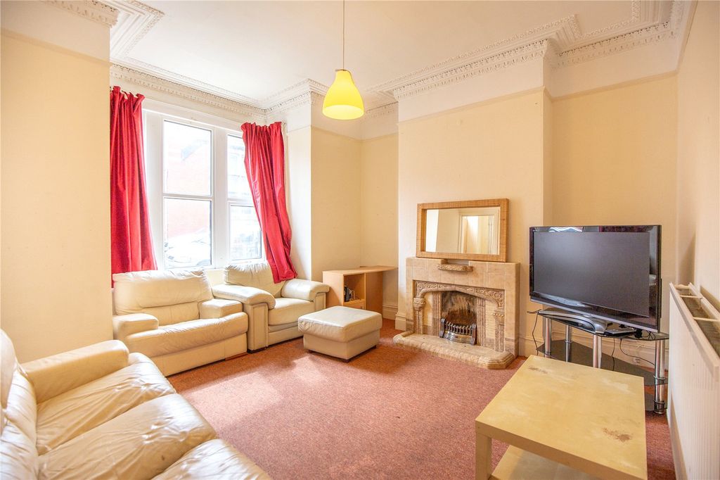 Property photo 3 of 21 Picture No. 17