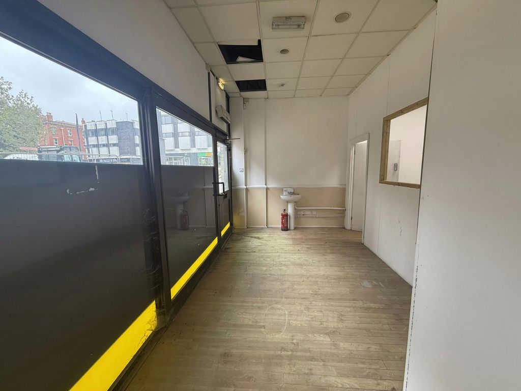 Property photo 3 of 10 651.Jpg