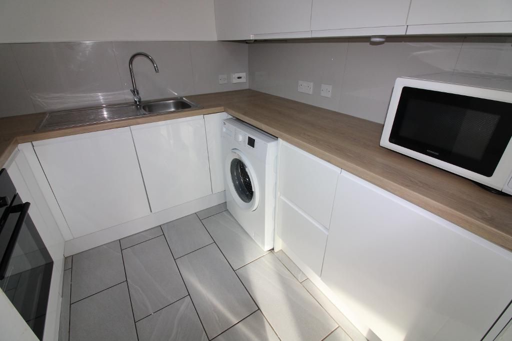 Property photo 2 of 5 Kitchen