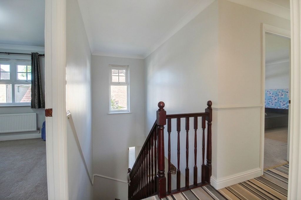 Additional image 11 of 4 bed detached house for saleJohn Newington Close, Kennington TN24