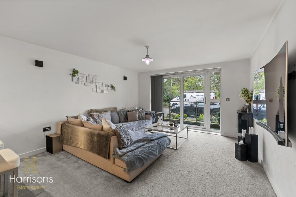 Property photo 3 of 22 5059417