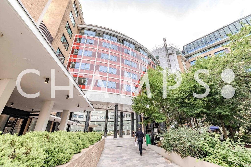 Property photo 1 of 6 2 Bed Flat To Rent Wood Lane, London W12 7ft