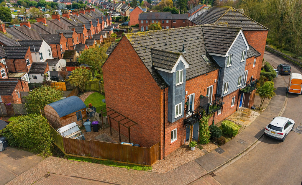 Property photo 1 of 28