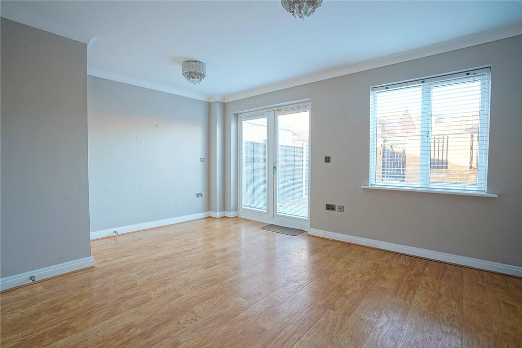 Property photo 2 of 13 Picture No. 20