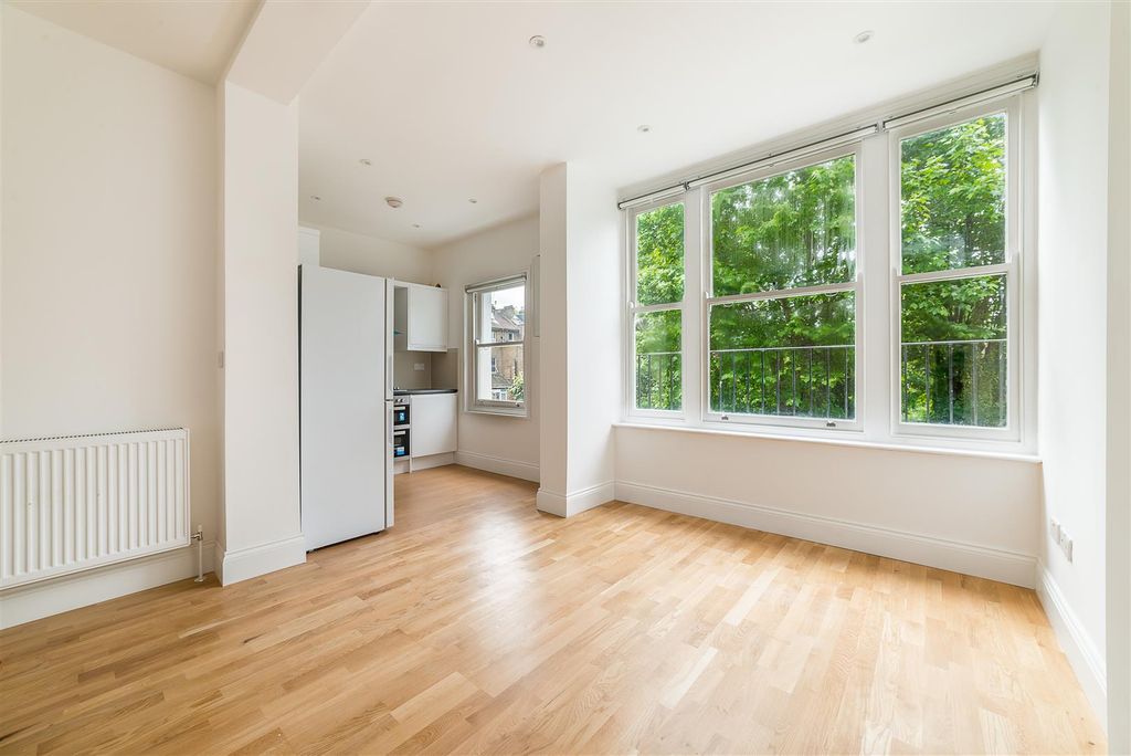 Property photo 1 of 9 Lettings Hammersmith Batoum Gardens  - Reception (