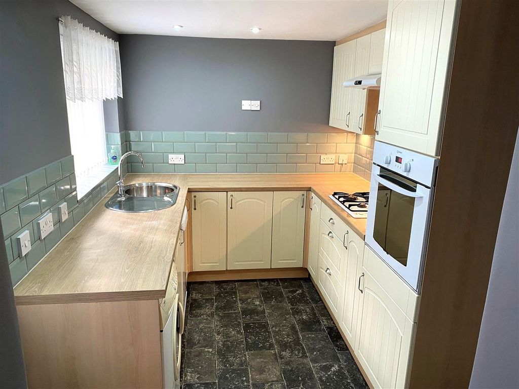 Property photo 2 of 13