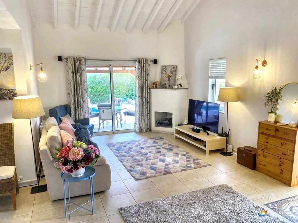 Property photo 3 of 27