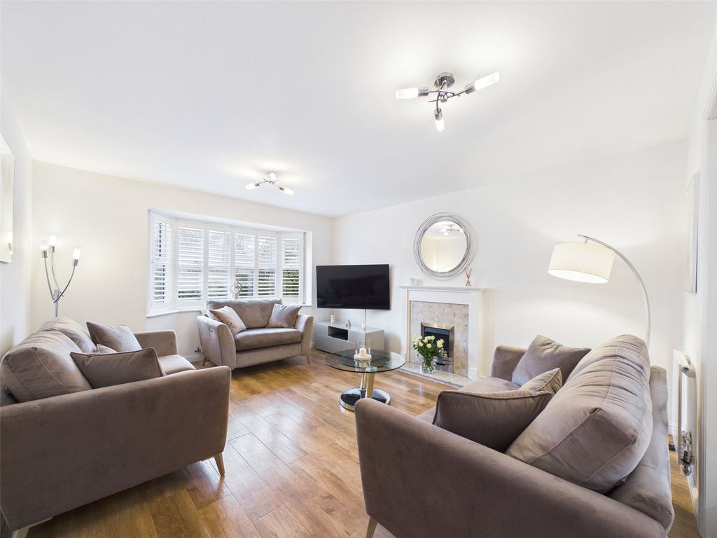 Property photo 3 of 22 Picture No. 13