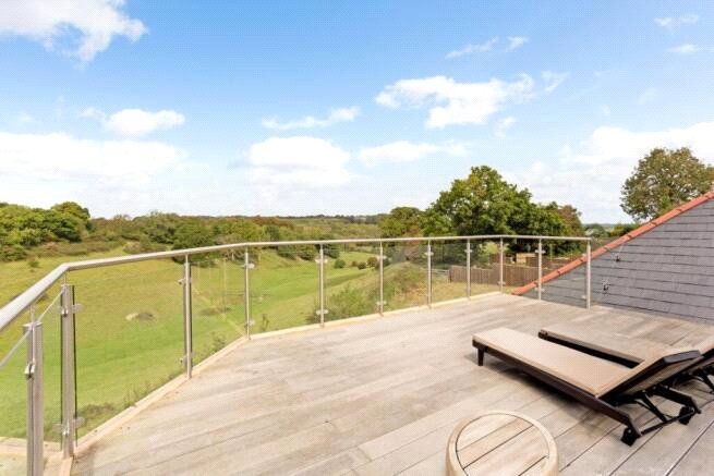 Property photo 3 of 17 Picture No. 14