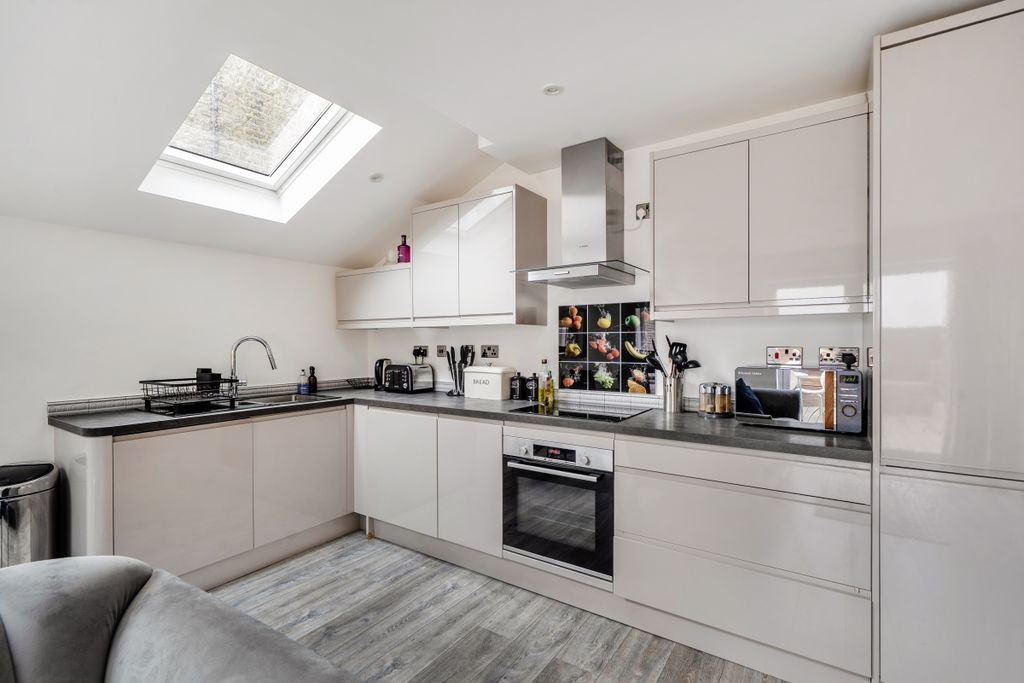 Property photo 2 of 11 1495264-15-6A5F38...