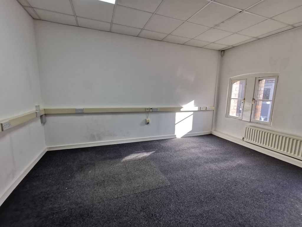 Property photo 1 of 3