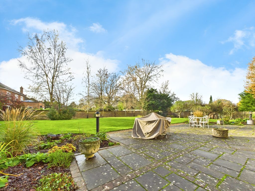 Additional image 18 of 2 bed flat for saleKentwyns Place, Kentwyns Drive, Horsham RH13