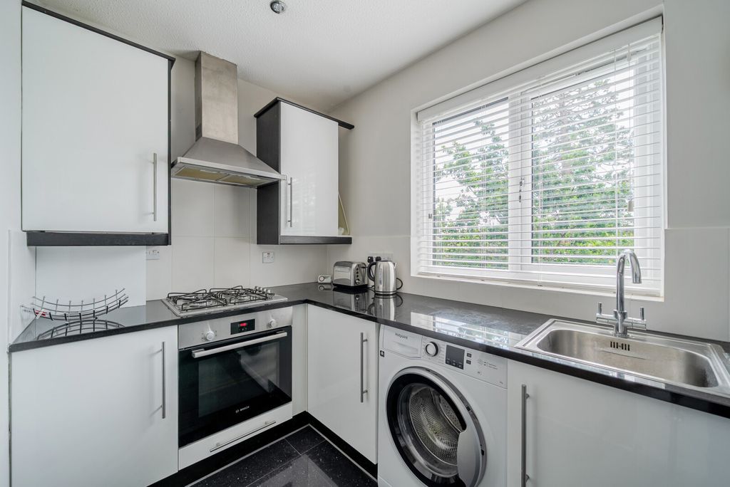 Property photo 3 of 12 1479761-8-6A31170...