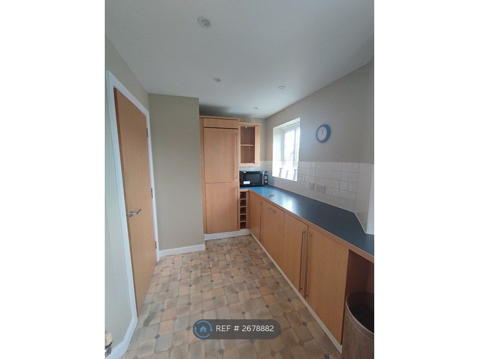 Property photo 2 of 11 Kitchen