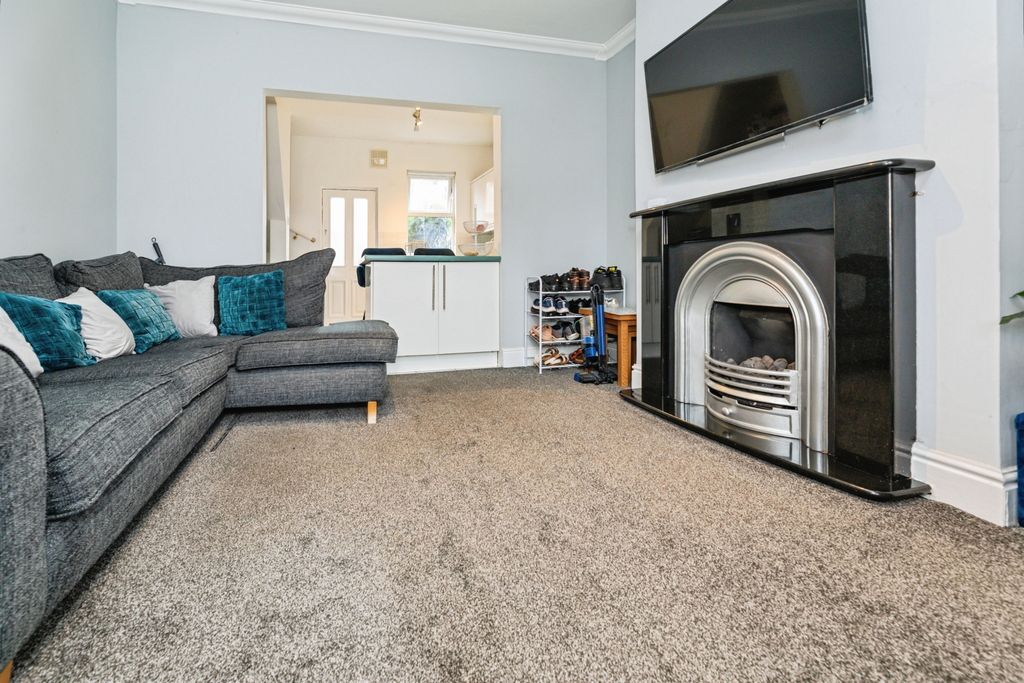 Property photo 3 of 15