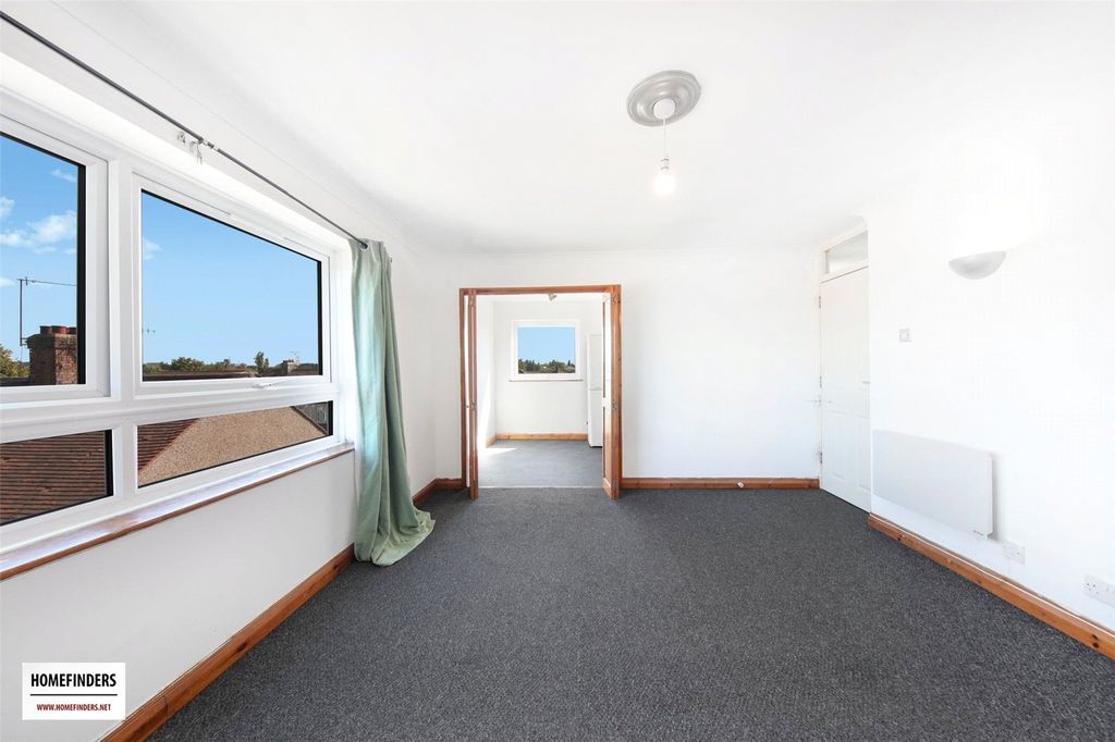Property photo 3 of 16 Picture No. 08
