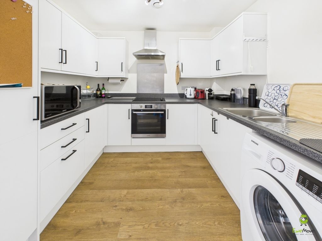 Property photo 3 of 15 Presented By Nicoleta At Ewemove Bexleyheath And D