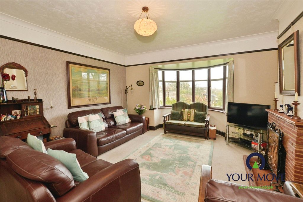 Property photo 2 of 26 Lounge