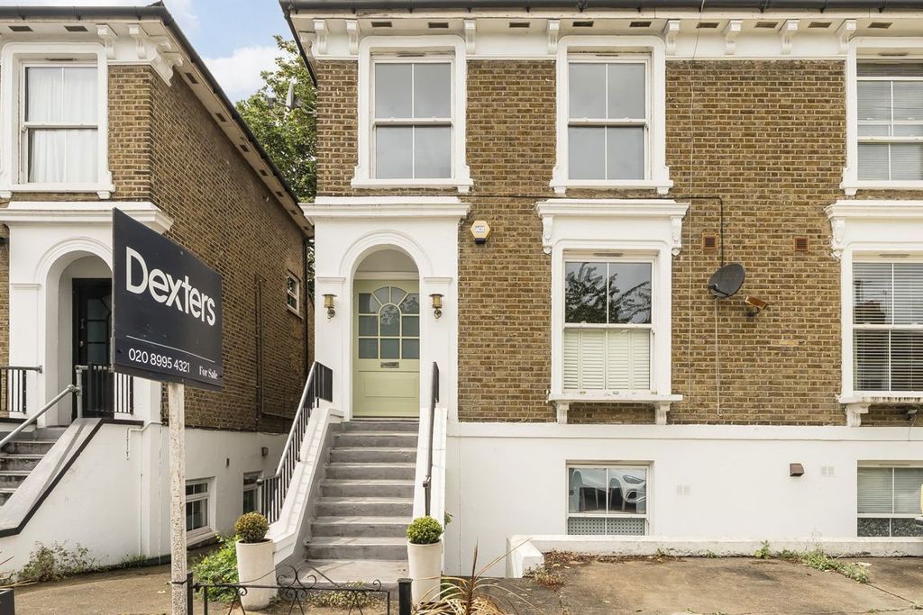 Property photo 1 of 8