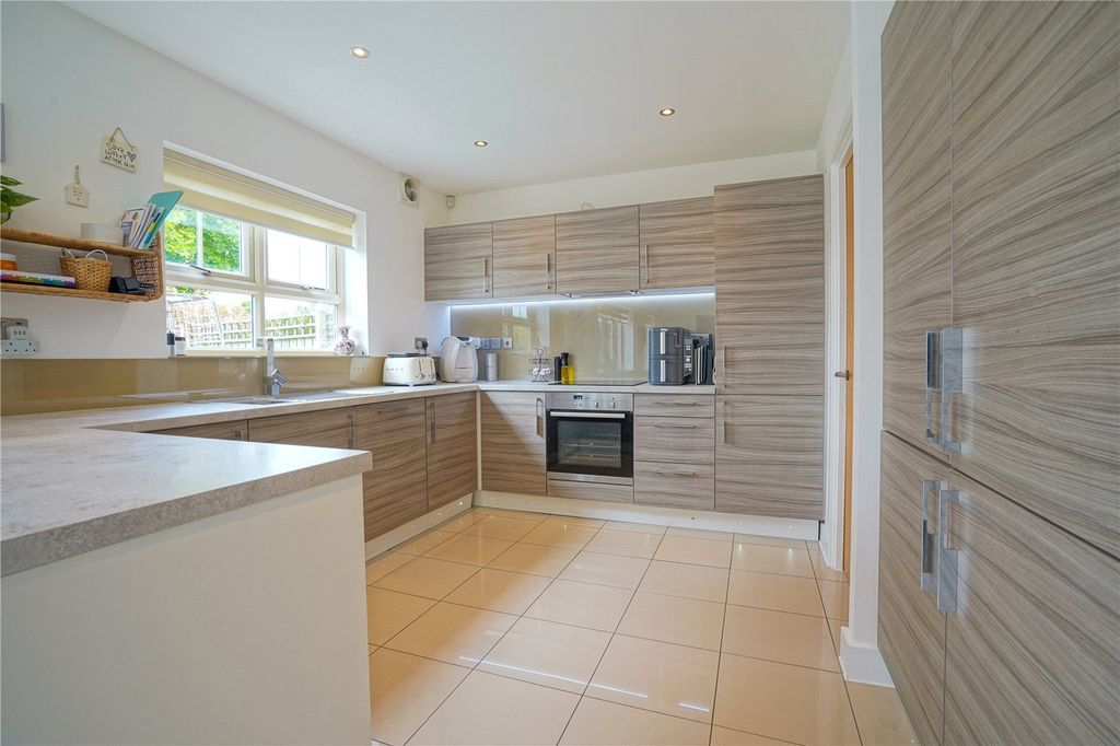 Property photo 2 of 31 Picture No. 22