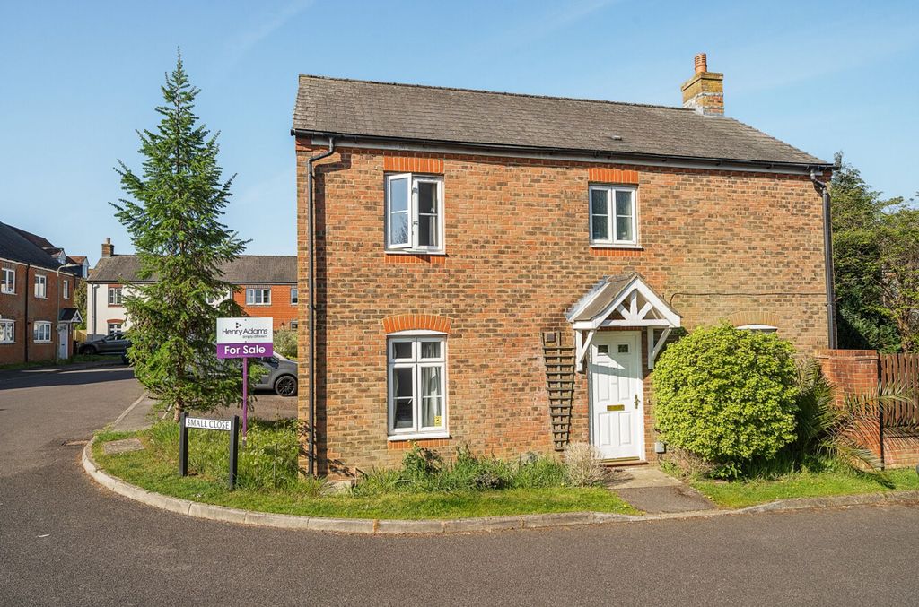 Property photo 1 of 18