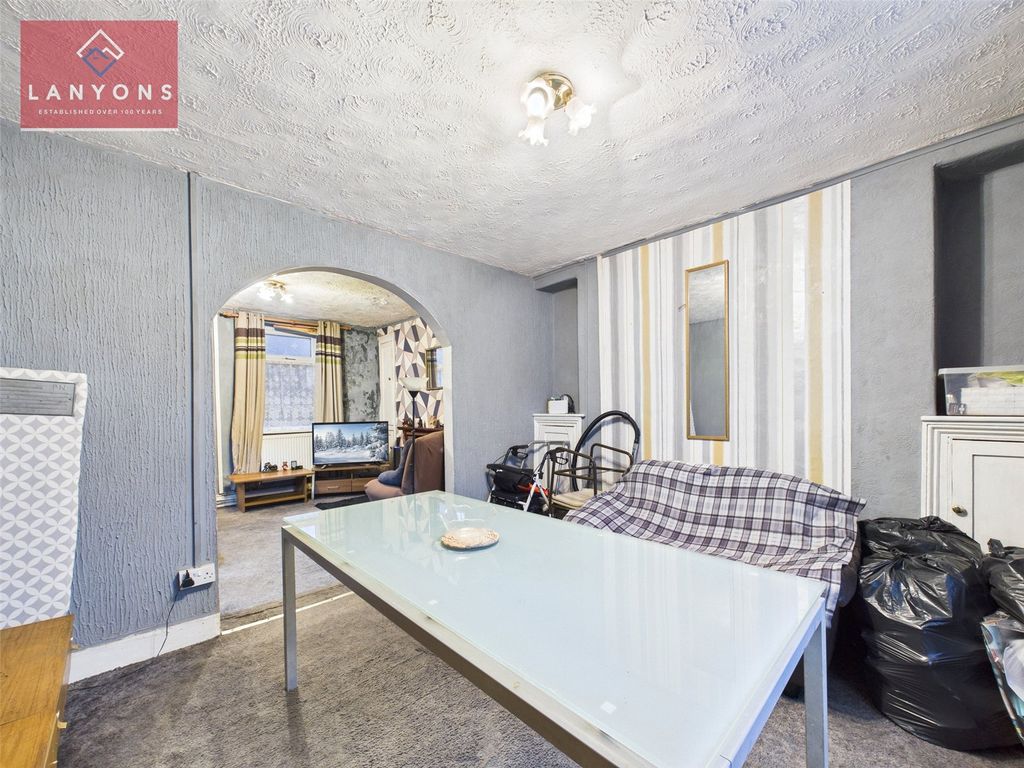 Property photo 3 of 11 Picture No. 05