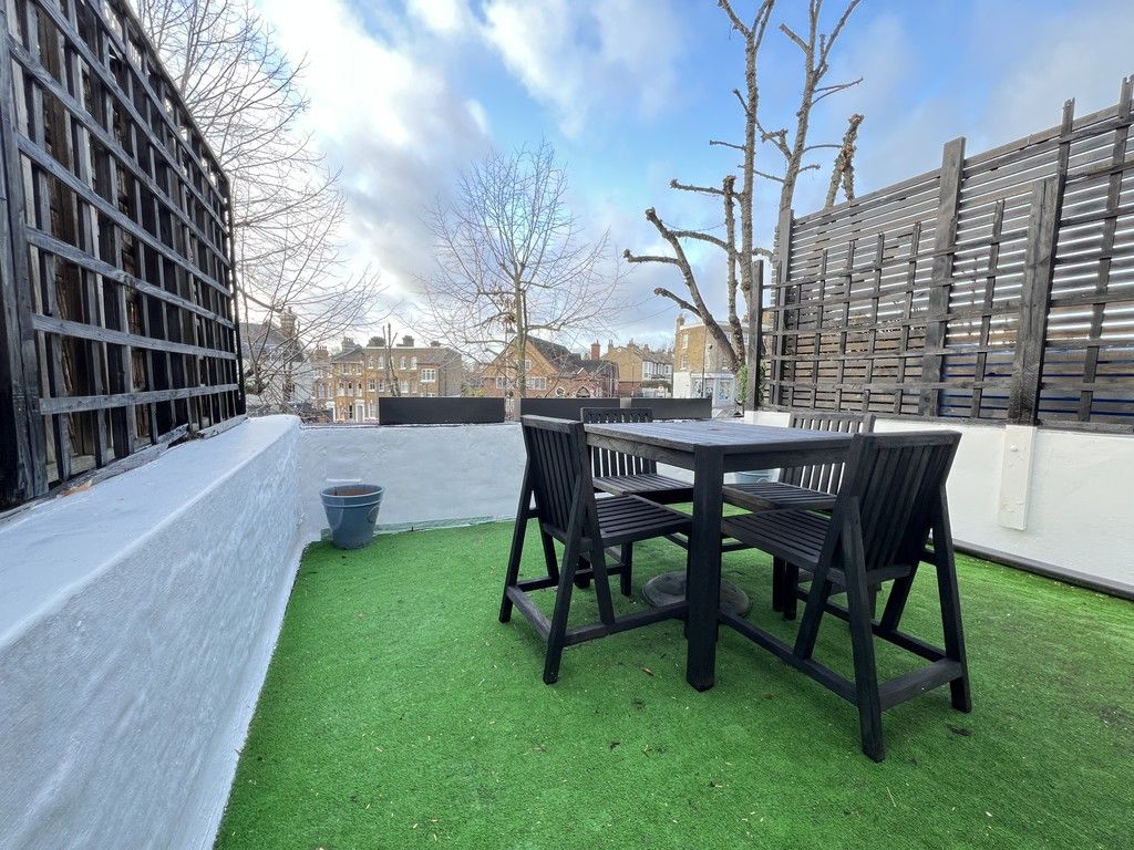 Property photo 3 of 31