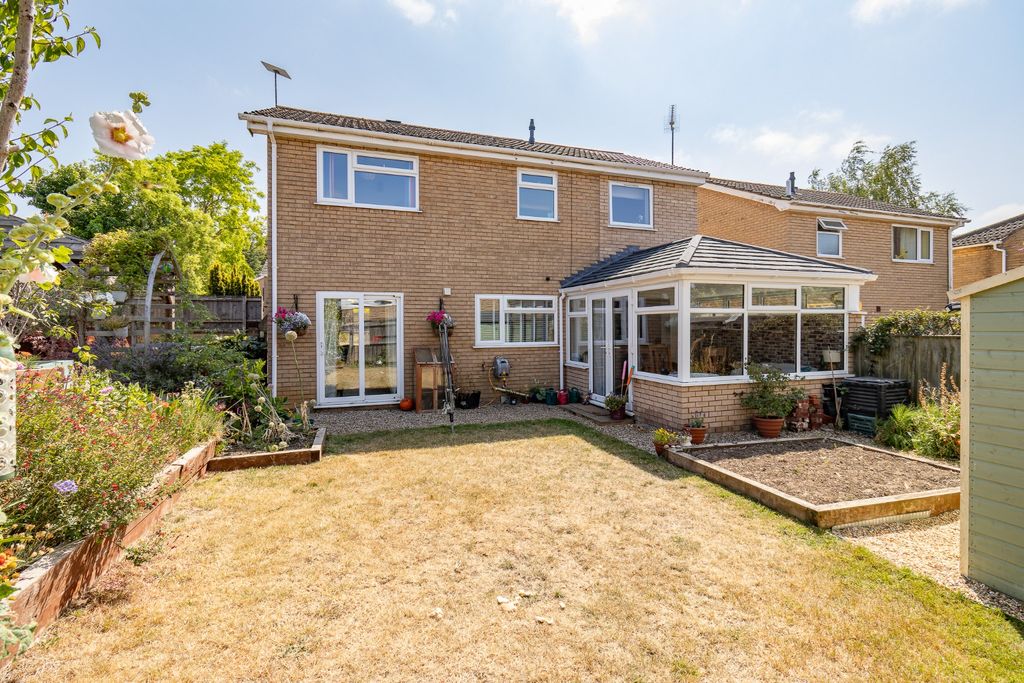 Property photo 1 of 33 5297572