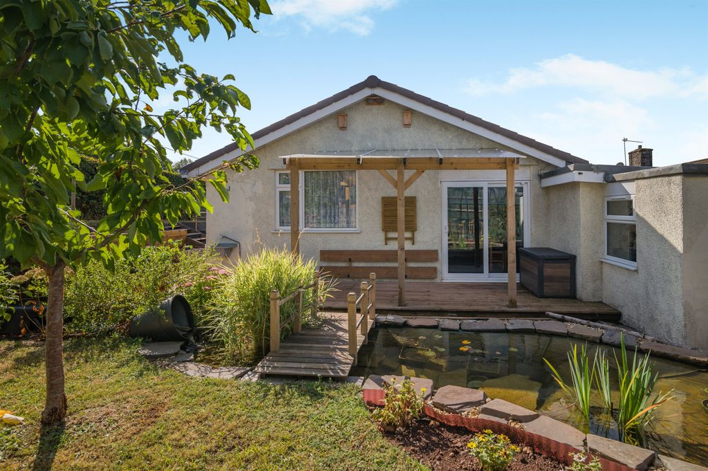 Property photo 2 of 23