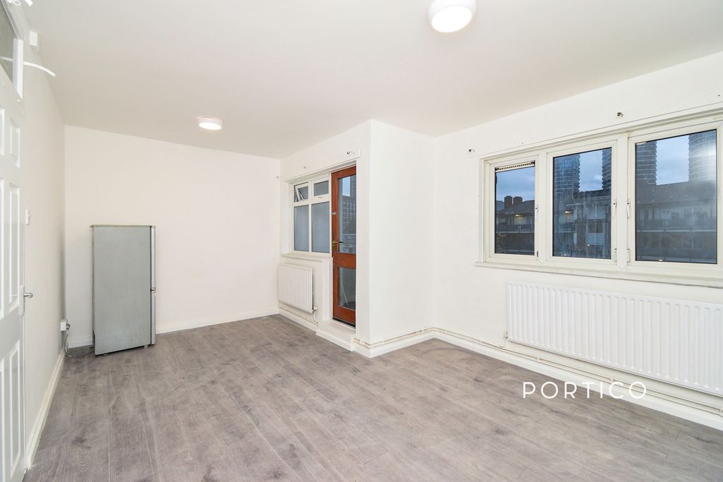 Property photo 3 of 14 Photo