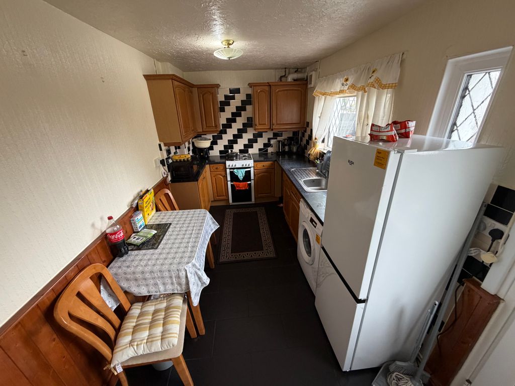 Property photo 3 of 12 Image