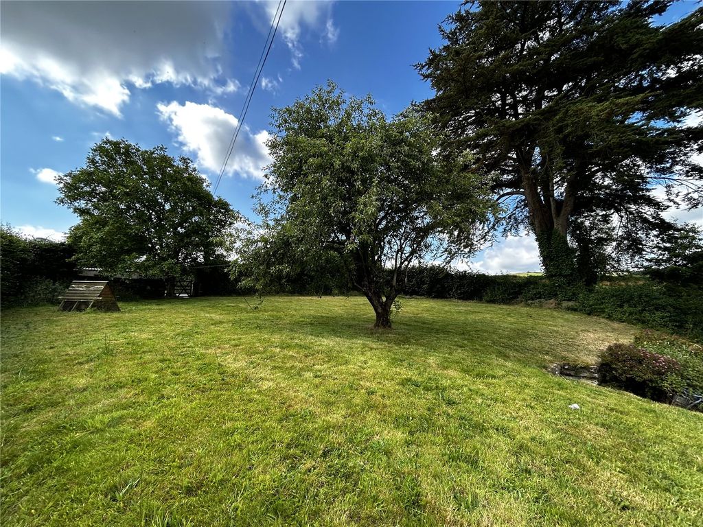 Property photo 2 of 19 Picture No. 02