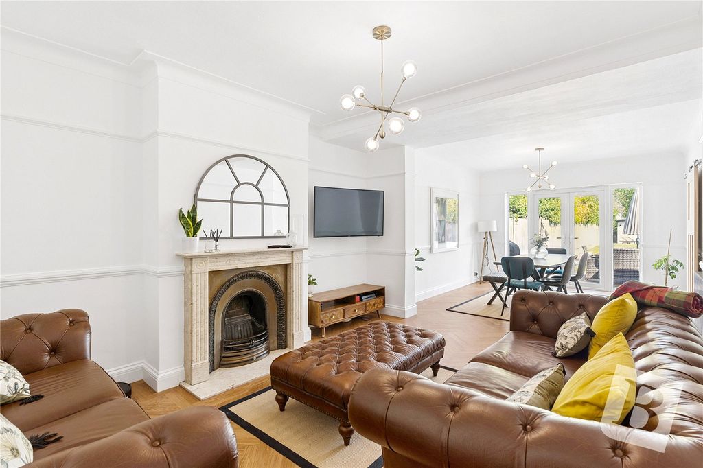 Property photo 2 of 28 Living/Dining Area