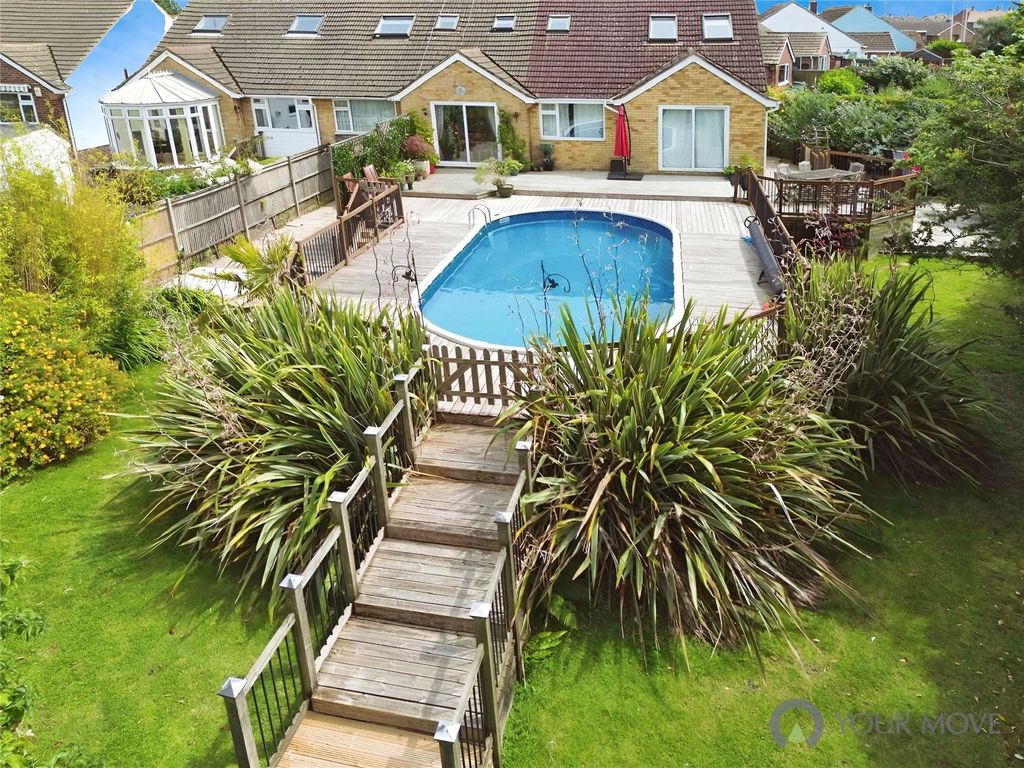 Property photo 1 of 22 Pool